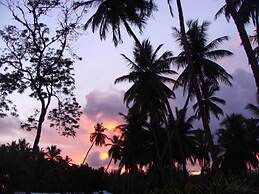 Sanjis The Seaside Cabanas