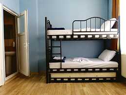 Avrasya Hostel