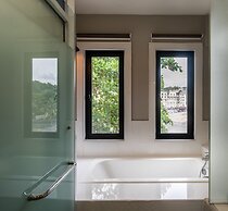 Treasures Hotel and Suites