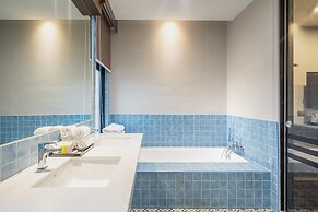 Treasures Hotel and Suites