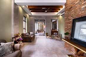 Treasures Hotel and Suites