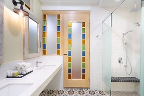 Treasures Hotel and Suites