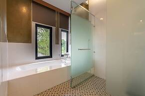 Treasures Hotel and Suites