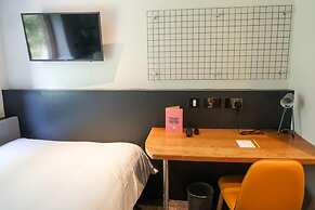 Jonas Hotel