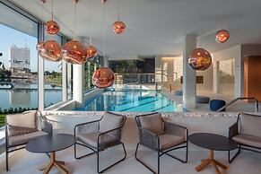Crystal House Suite Hotel & SPA