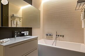 Crystal House Suite Hotel & SPA