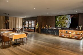 Crystal House Suite Hotel & SPA