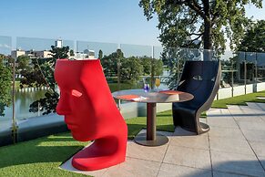 Crystal House Suite Hotel & SPA