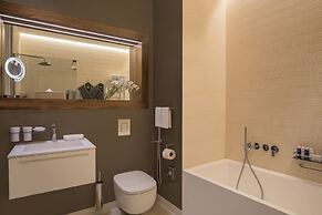 Crystal House Suite Hotel & SPA