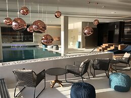 Crystal House Suite Hotel & SPA