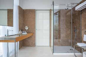 Crystal House Suite Hotel & SPA