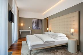 Crystal House Suite Hotel & SPA