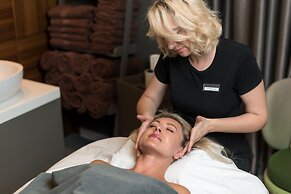 Crystal House Suite Hotel & SPA