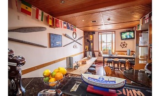 The Waterfront Hotel & Bistro