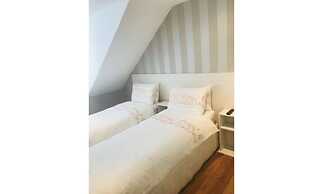 The Waterfront Hotel & Bistro