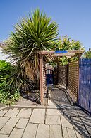 The Waterfront Hotel & Bistro