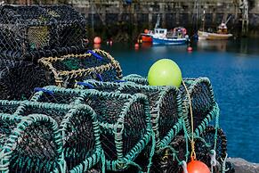 The Waterfront Hotel & Bistro