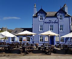 The Waterfront Hotel & Bistro