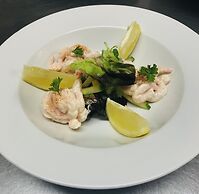 The Waterfront Hotel & Bistro