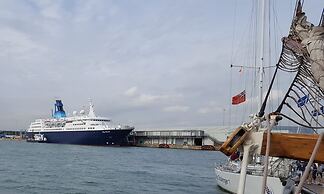 Town or Country - Greenwich Apartments