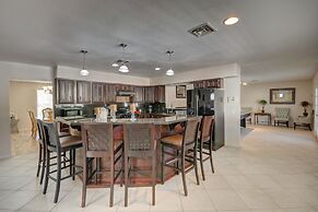 Luxurious 4BR House with Large Pool Near Strip