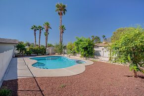 Luxurious 4BR House with Large Pool Near Strip
