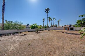 Luxurious 4BR House with Large Pool Near Strip