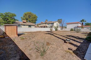 Luxurious 4BR House with Large Pool Near Strip