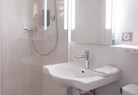 B&B HOTEL LOUVECIENNES