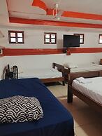 Hostal Ruinas de San Sebastian - Hostel