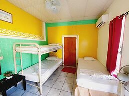 Hostal Ruinas de San Sebastian - Hostel