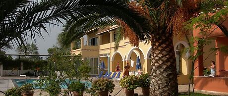 Katerina Pool Apartments