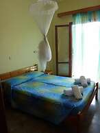 Katerina Pool Apartments