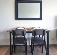 HI HOME At The Knightsbridge Residences