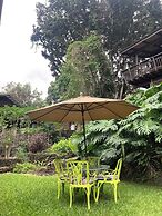 Hale Maluhia Country Inn