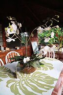 Hale Maluhia Country Inn