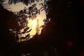 Hale Maluhia Country Inn