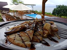 Bataran Garden Cottage