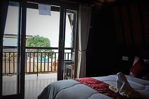 Bataran Garden Cottage