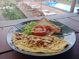 Bataran Garden Cottage