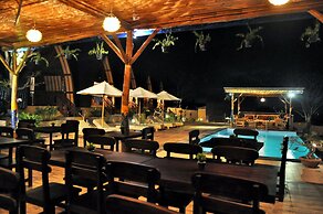 Bataran Garden Cottage