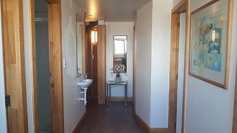 Wild Zebra Backpackers