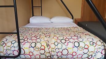 Wild Zebra Backpackers