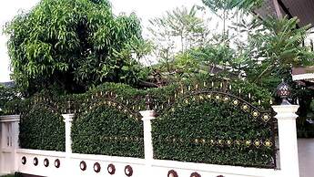 Maliwan Holiday Home