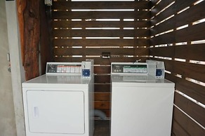 Corner Hostel & Cafe