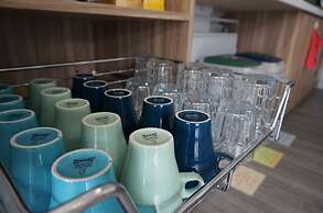 Corner Hostel & Cafe