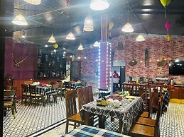 Sapa Friendly Inn & Travel