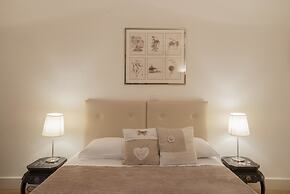 Bea Suites Luxury Rooms