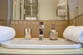 Bea Suites Luxury Rooms