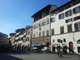 Monna Lisa Apartment